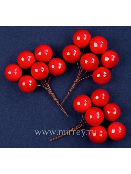 Ягода на проволоке 3 шт ( на связке 6 ягод) 2 см цвет красный