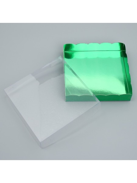 Коробка кондитерская 15 х15 х3 см с PVC крышкой зеленая