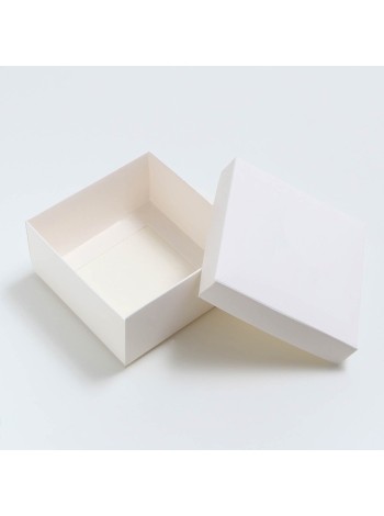 Коробка складная 10 х10 х5 см с окном цвет белый