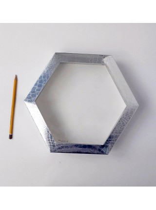 Коробка складная 28,5 х5,5 см с окном  шестиугольная цвет серебро 2 части