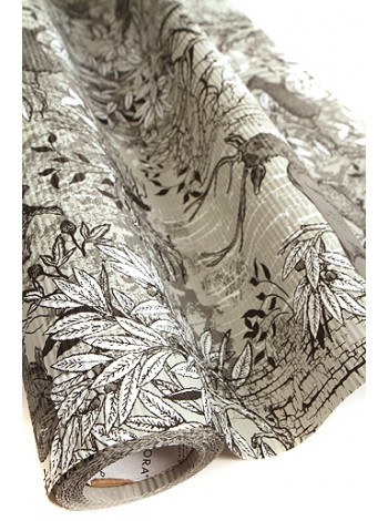 Бумага крафт 100 см х10 м 32/Х02-70 рельефная лес в серебре новый год