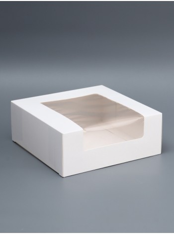 Коробка кондитерская 18  х18 х7 см с окном цвет белый
