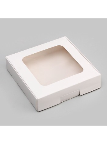 Коробка складная 13 х13 х3 см с окном цвет белый