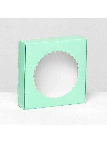 Коробка кондитерская 11,5 х11,5 х3 см с окном цвет зеленый