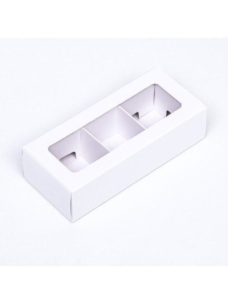 Коробка для конфет 13 х5 х3,3 см на 3 шт с окном и обечайкой цвет белый 1/5
